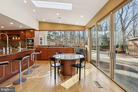 Kitchen - 400 Highview Dr, Wayne, PA 19087 photo 1 of 21