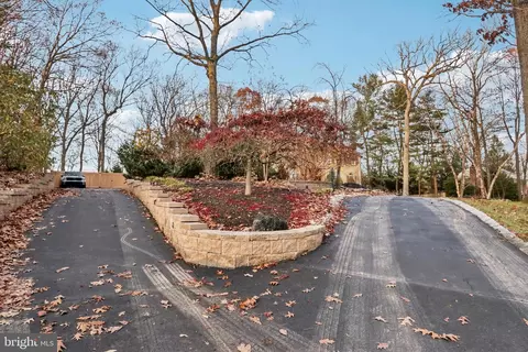 Exterior - 400 Highview Dr, Wayne, PA 19087 photo 8 of 19