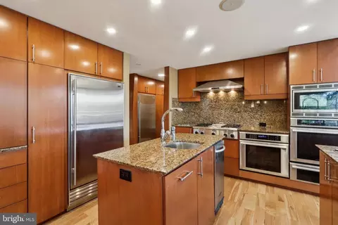 Kitchen - 400 Highview Dr, Wayne, PA 19087 photo 15 of 21