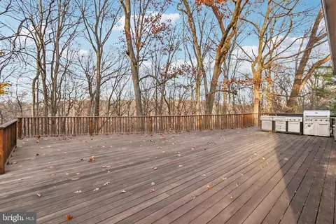 Exterior - 400 Highview Dr, Wayne, PA 19087 photo 9 of 19
