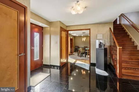 Entry Way - 400 Highview Dr, Wayne, PA 19087 photo 3 of 10