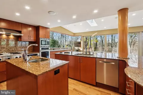 Kitchen - 400 Highview Dr, Wayne, PA 19087 photo 21 of 21