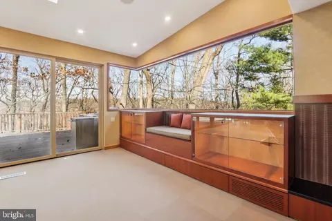 Entry Way - 400 Highview Dr, Wayne, PA 19087 photo 6 of 10