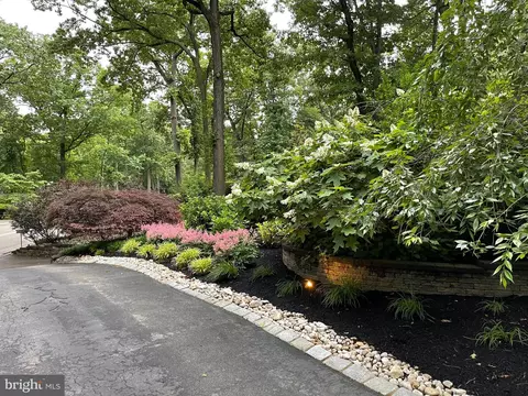 Exterior - 400 Highview Dr, Wayne, PA 19087 photo 19 of 19