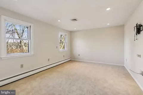 Bedroom - 400 Highview Dr, Wayne, PA 19087 photo 5 of 16