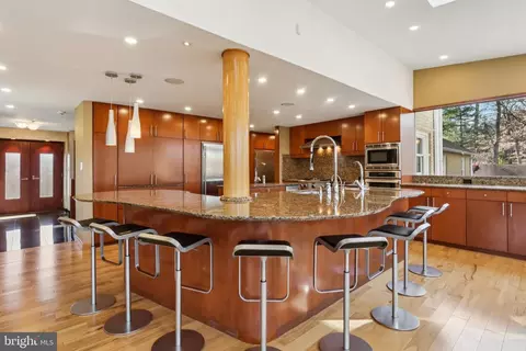 Kitchen - 400 Highview Dr, Wayne, PA 19087 photo 2 of 21