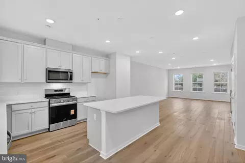 103 Beacon Ct #10102, Royersford, PA 19468