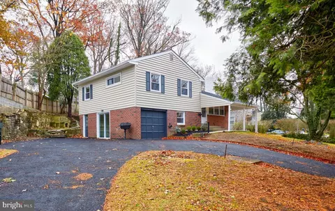 42 Russell Rd, Willow Grove, PA 19090