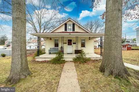 1143 Cherry St, Pottstown, PA 19464