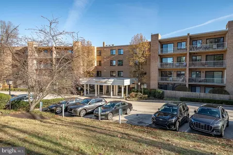 1637 Oakwood Dr #S114, Penn Valley, PA 19072