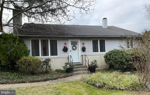 2400 Edge Hill Rd, Huntingdon Valley, PA 19006