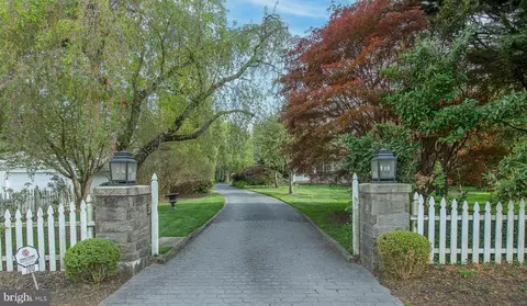 700 Hazelhurst Ave, Merion Station, PA 19066