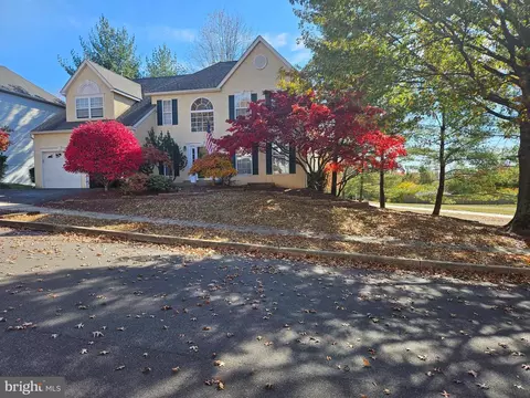 116 Scarlet Oak Dr, Phoenixville, PA 19460