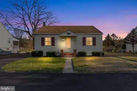 1044 Magazine Rd, Green Lane, PA 18054