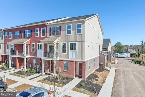 236 Chapel Ct #32E, Norristown, PA 19401