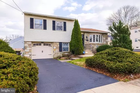 13 W End Dr, Lansdale, PA 19446