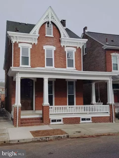 37 Walnut St, Pottstown, PA 19464