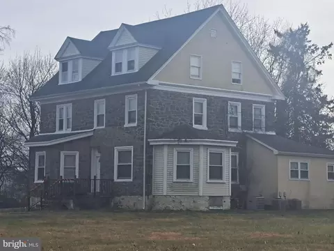 165 W Moreland Ave, Hatboro, PA 19040