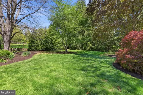Exterior - 320 E Ormandy Pl, Ambler, PA 19002 photo 7 of 10