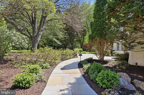 Exterior - 320 E Ormandy Pl, Ambler, PA 19002 photo 4 of 10