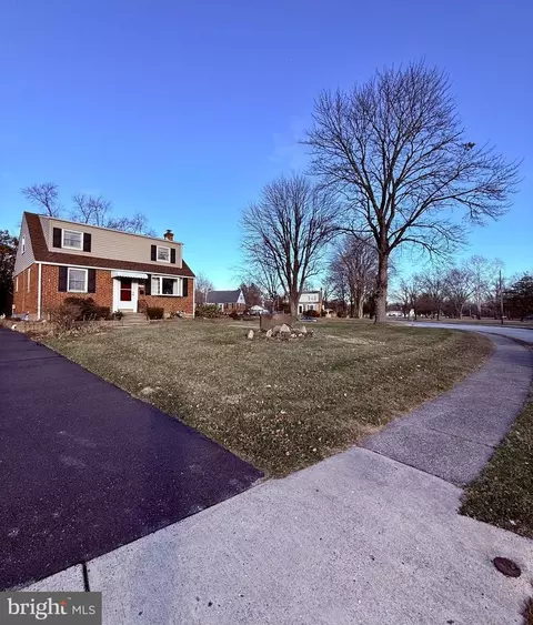 106 Bonnet Ln, Hatboro, PA 19040