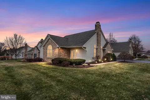 51 Cambridge Ct, Souderton, PA 18964