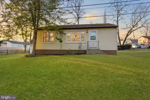 110 Warren St, Willow Grove, PA 19090