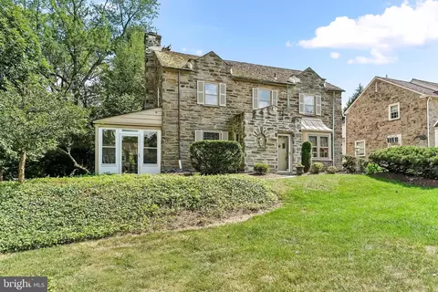 632 Foxcroft Rd, Elkins Park, PA 19027