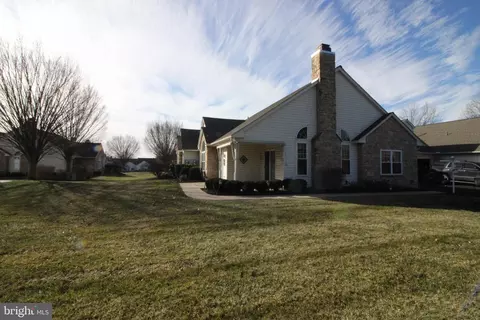 35 Chancery Ct, Souderton, PA 18964