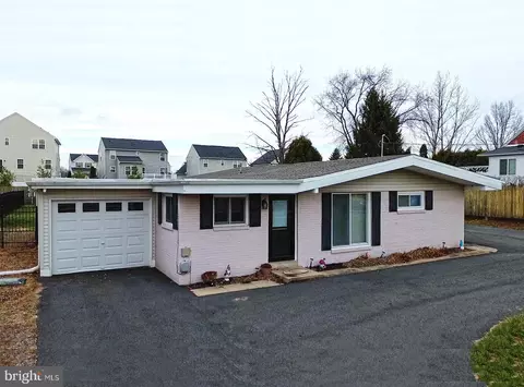 2403 N Charlotte St, Pottstown, PA 19464