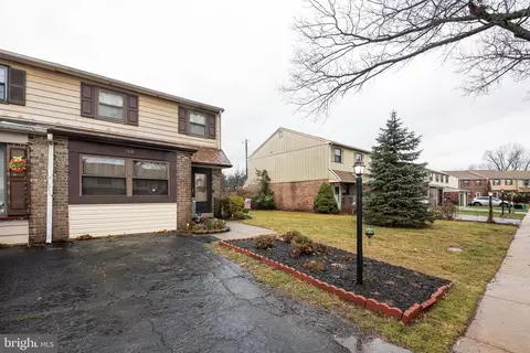 108 Orchard Ct, Royersford, PA 19468