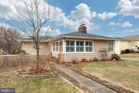 652 Woodland Dr, Pottstown, PA 19464
