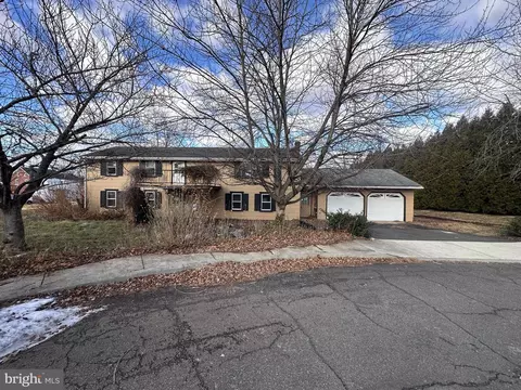 454 School Ln, Harleysville, PA 19438