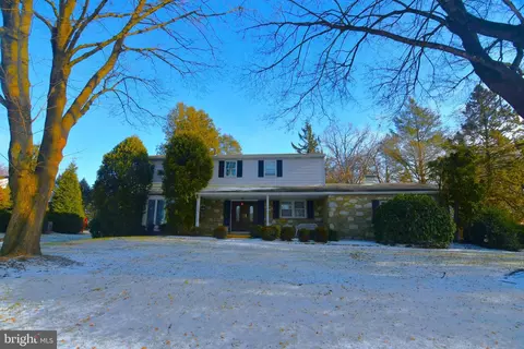 3875 Warfield Dr, Huntingdon Valley, PA 19006