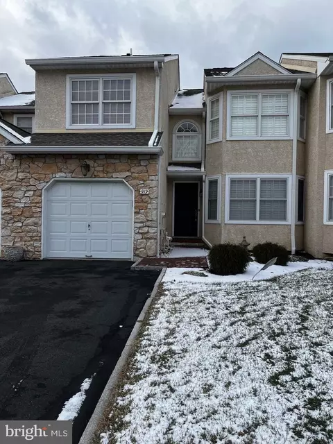919 Jamie Ct, Blue Bell, PA 19422