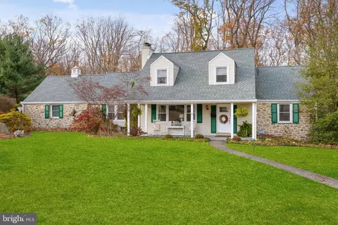 2660 Terwood Hill Dr, Willow Grove, PA 19090