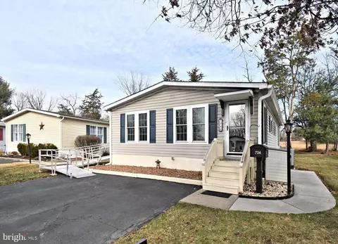 734 Aspen Cir, Red Hill, PA 18076
