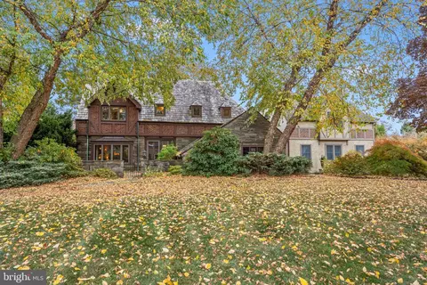 1191 Wheatsheaf Ln, Abington, PA 19001