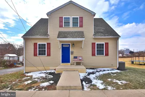 404 Cherry St, East Greenville, PA 18041