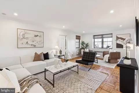 346 E Lancaster Ave #309, Wynnewood, PA 19096