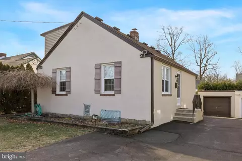 2718 Hawthorne Rd, Glenside, PA 19038