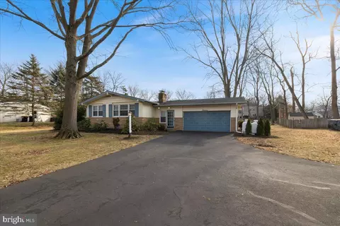 14 Morningside Dr, Lansdale, PA 19446