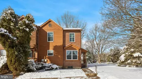 100 Magnolia Ct, Collegeville, PA 19426