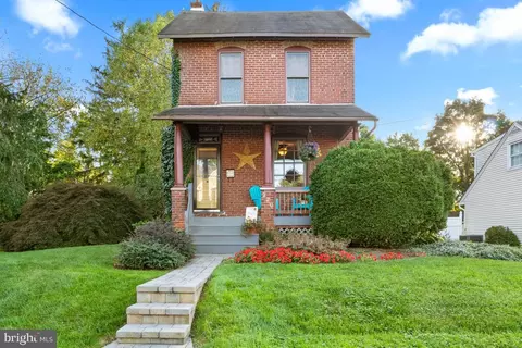 220 S 8th St, North Wales, PA 19454