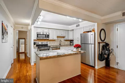 11118 Valley Forge Cir #1118, King Of Prussia, PA 19406