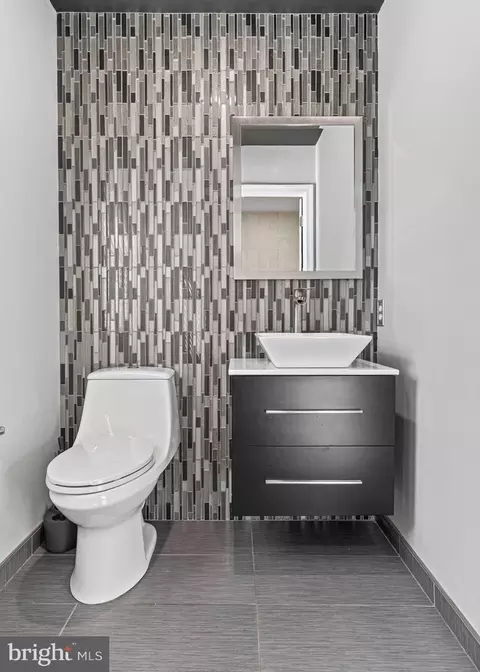 Bath - 160 Lemonton Way, Wayne, PA 19087 photo 1 of 4