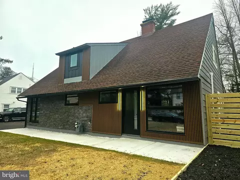 8004 Gladstone Rd, Glenside, PA 19038