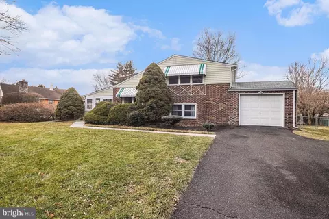 73 Elbow Ln, Lansdale, PA 19446