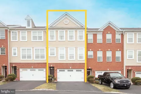 40 Rosy Ridge Ct, Telford, PA 18969