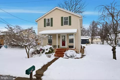301 N 3rd St Apt, Telford, PA 18969